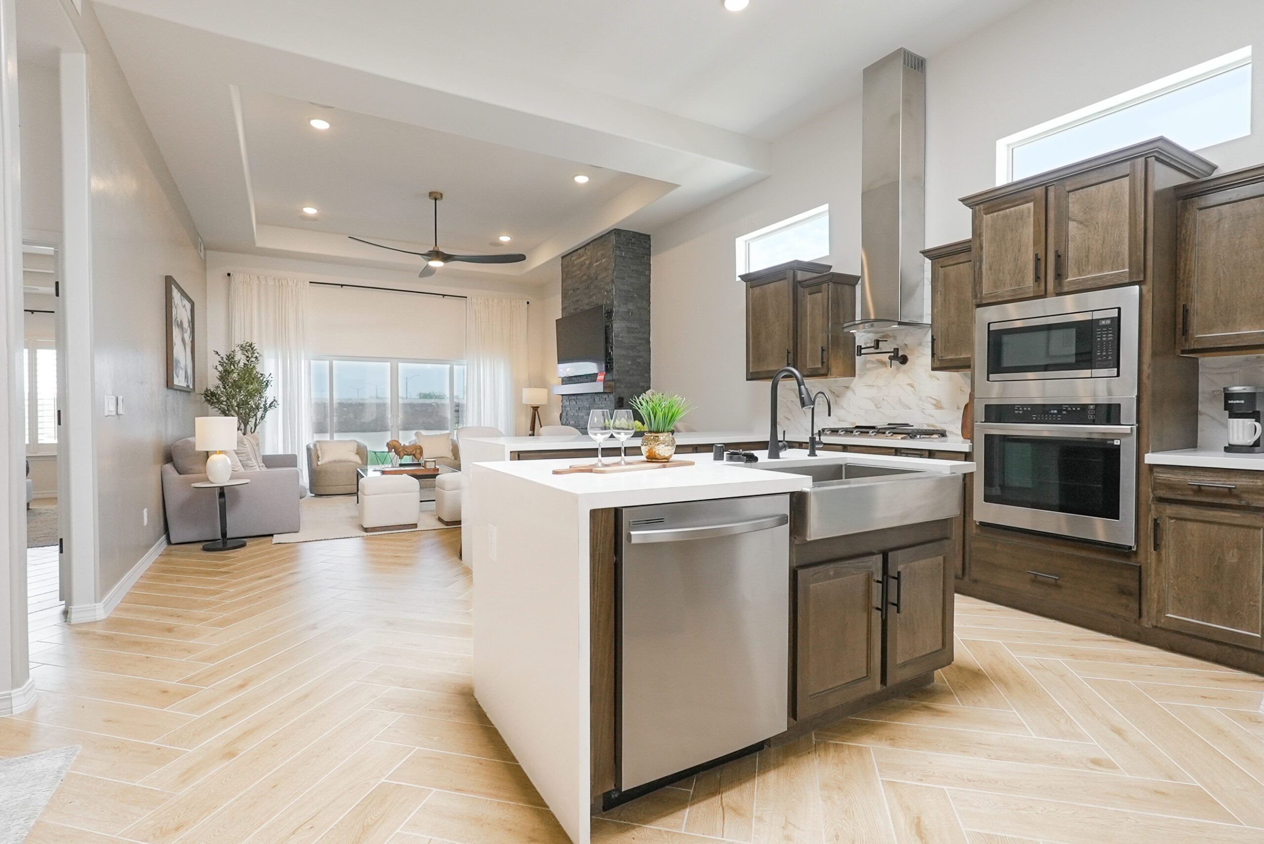 Living room and kitchen spaces in the tulip with modern finishes